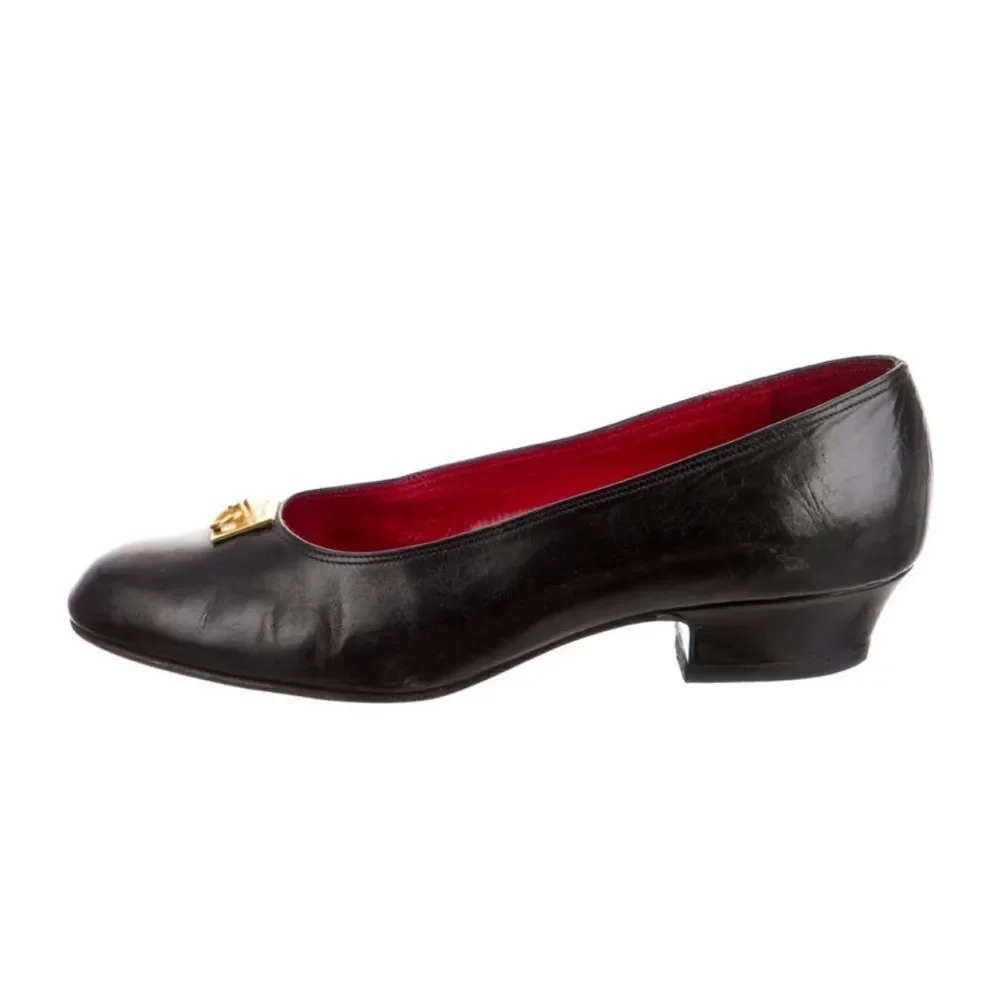 Celine 2019 Black Leather Pumps/Shoes w/Gold Logo Accent Size: 4.5 (IT 34.5)